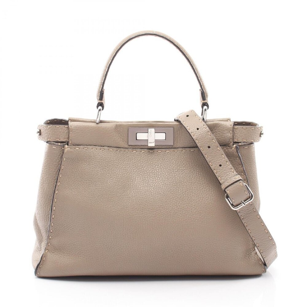 Fendi Leather Regular Handbag Calf Peekaboo Black